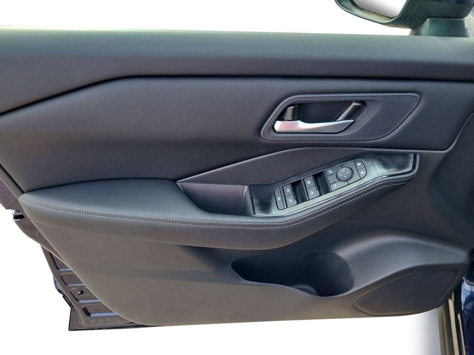 New 2026 Nissan Rogue SV w/ Cold Weather Package image 9