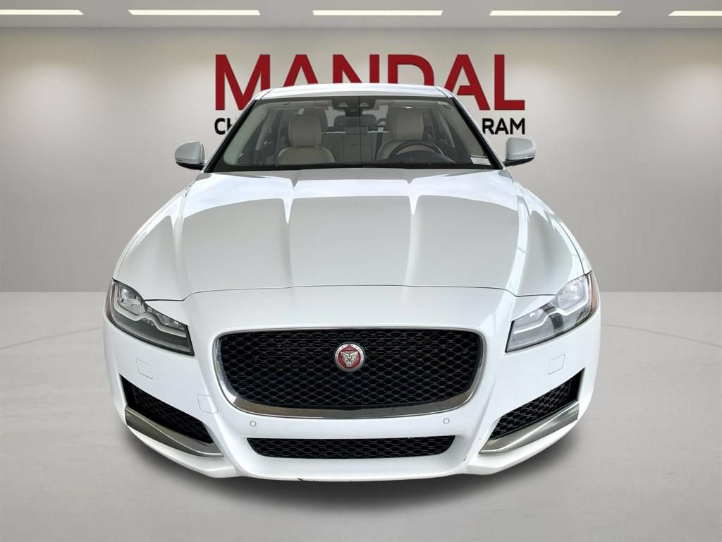Used 2016 Jaguar XF Prestige RWD image 2
