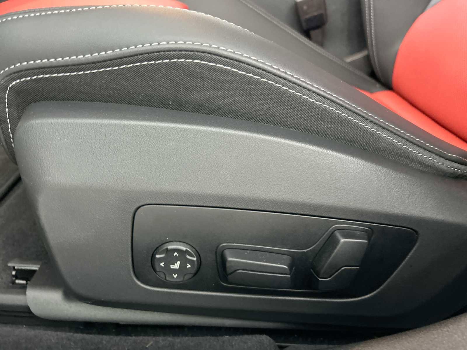 Used 2025 BMW M235i xDrive M235 xDrive w/ Premium Package image 14