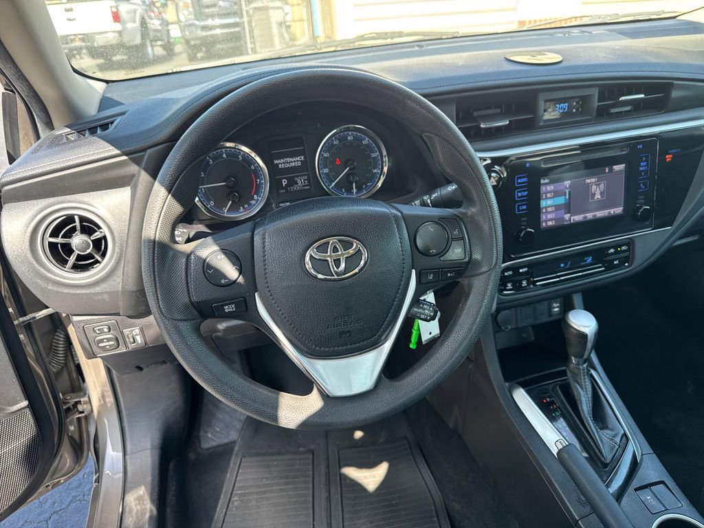 Used 2019 Toyota Corolla LE FWD image 16
