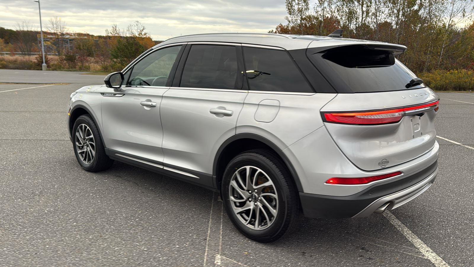 Used 2020 Lincoln Corsair AWD w/ Equipment Group 101A image 10