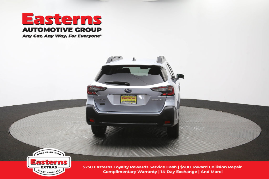 Used 2023 Subaru Outback Premium AWD/4WD image 39