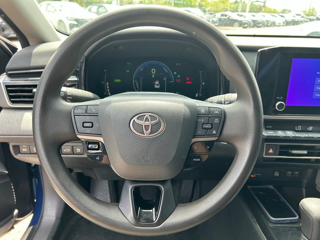 Used 2025 Toyota Camry LE w/ Convenience Package FWD image 22