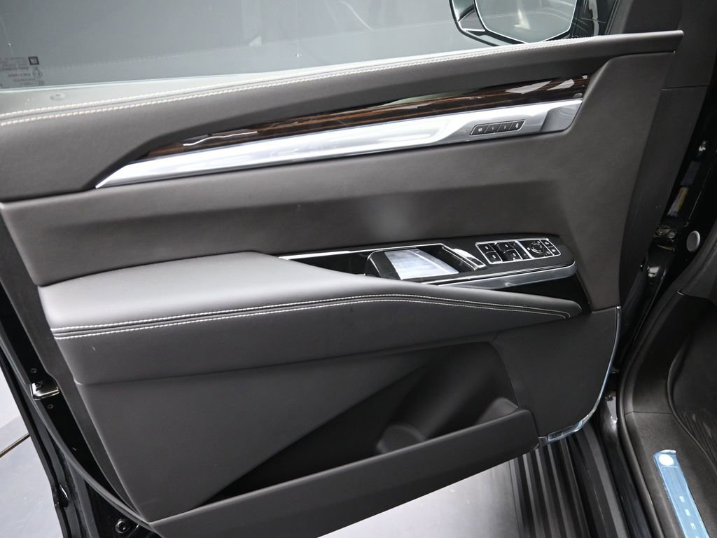New 2025 Cadillac Escalade Premium Luxury w/ Touring Package image 9