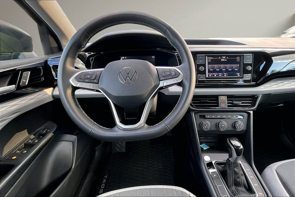 Used 2022 Volkswagen Taos S w/ IQ Drive S Package AWD/4WD image 9