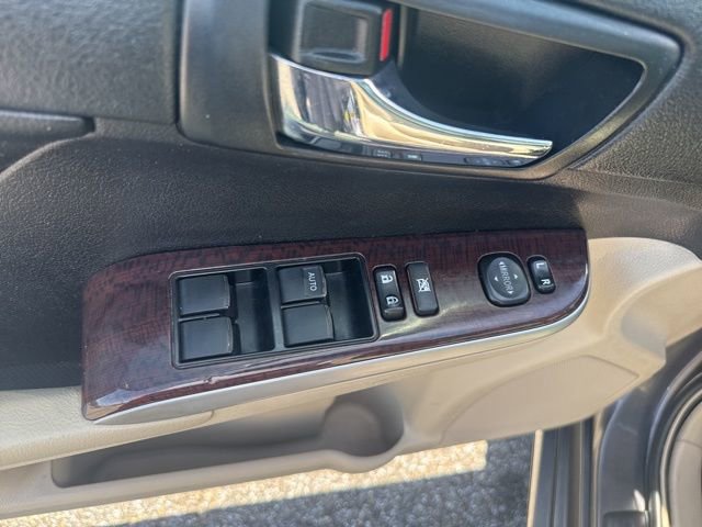 Used 2014 Toyota Camry XLE FWD image 13