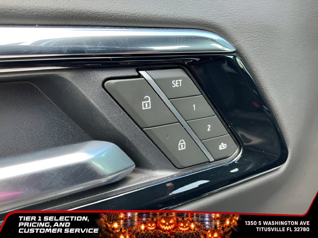 Used 2025 Chevrolet Suburban Premier RWD image 24