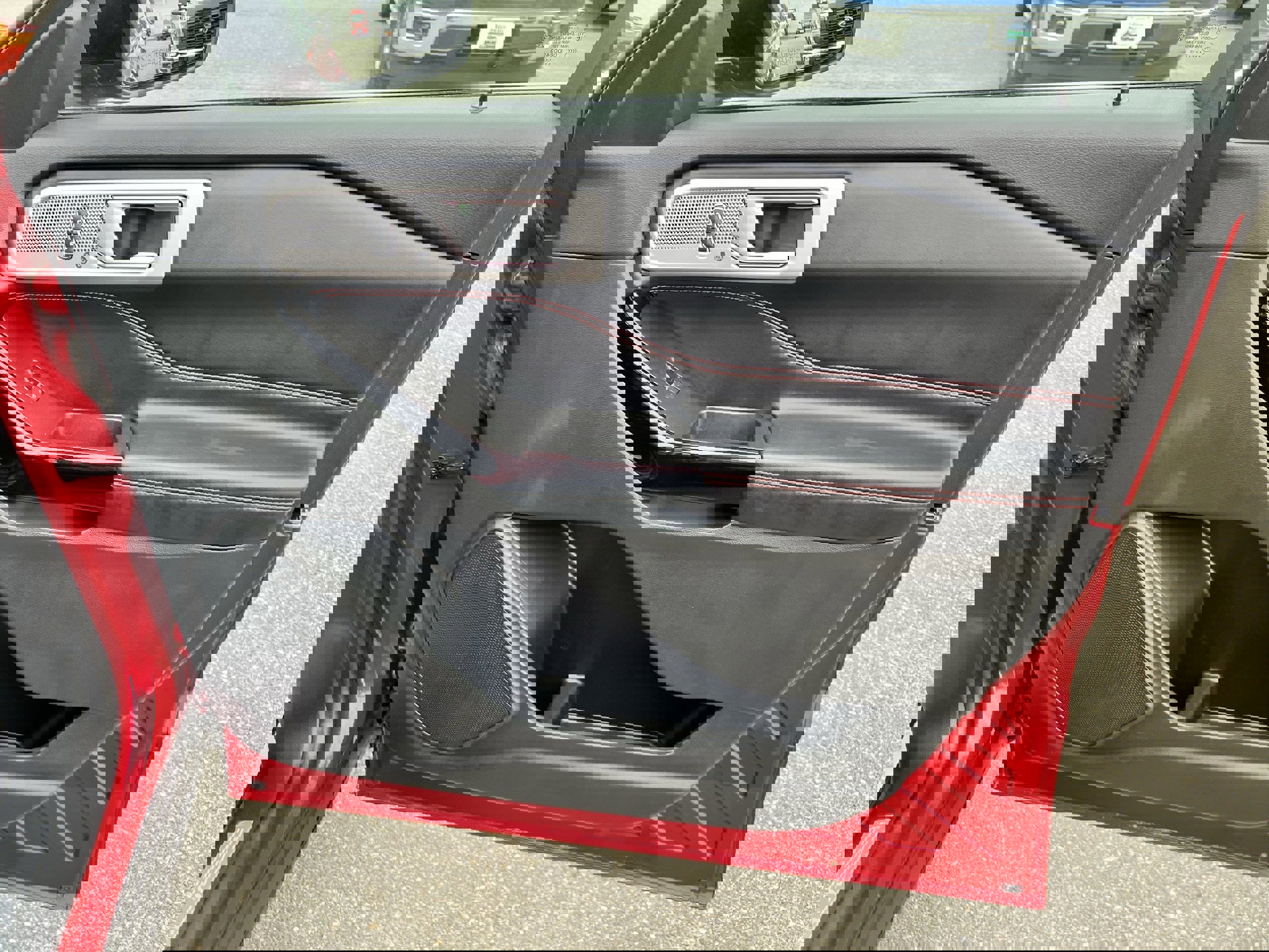 Used 2022 Ford Explorer ST-Line w/ Class IV Trailer Tow Package image 14