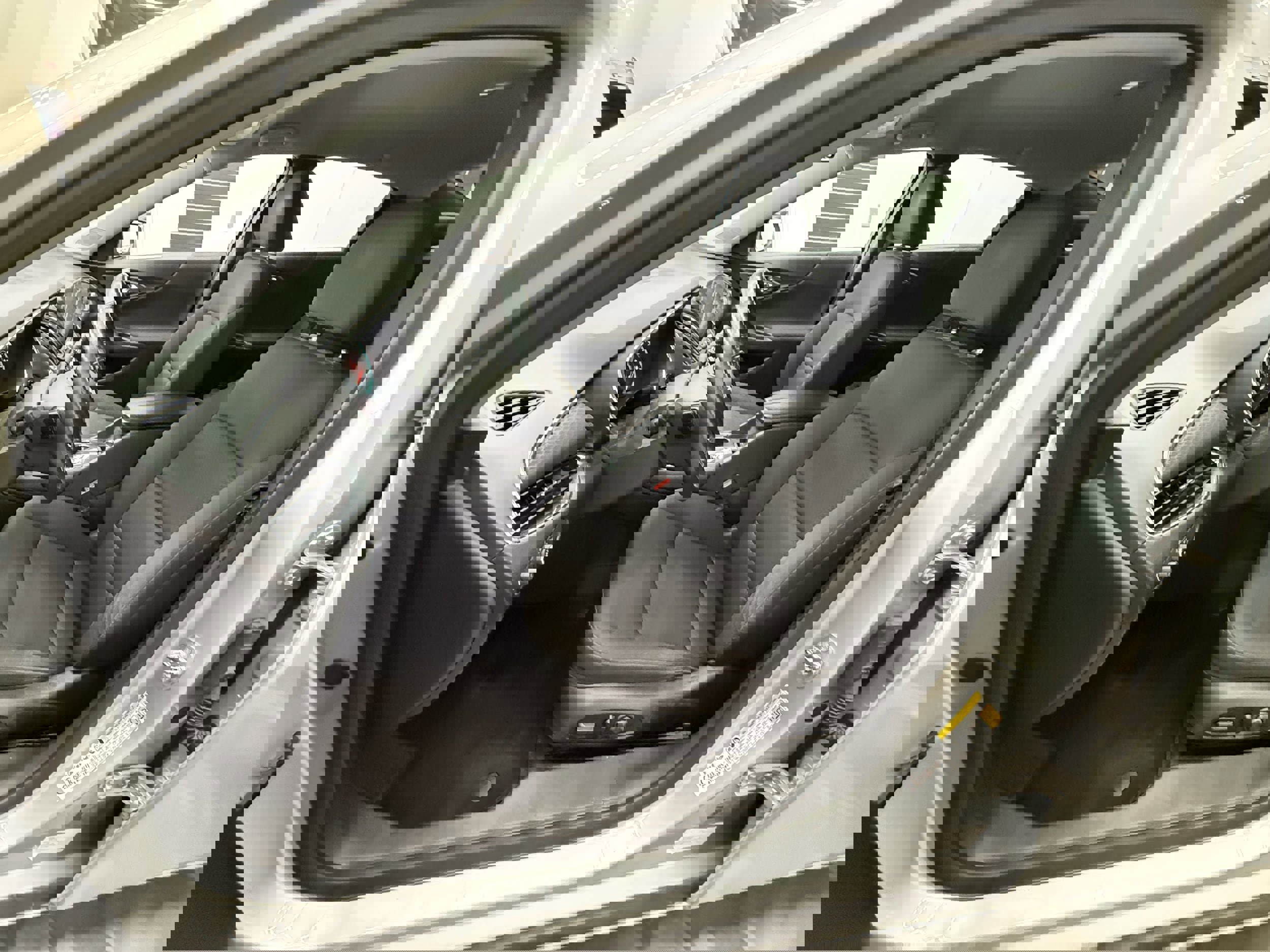 Used 2018 Chevrolet Malibu LT image 11