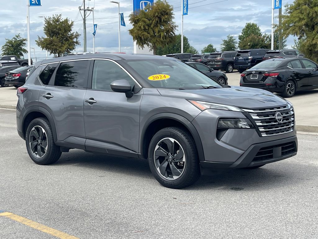 Used 2024 Nissan Rogue SV