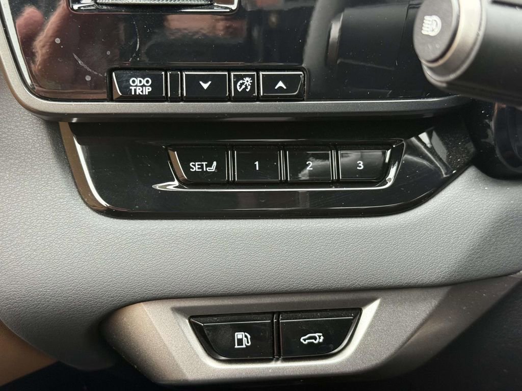 Used 2023 Lexus RX 350 Premium image 23