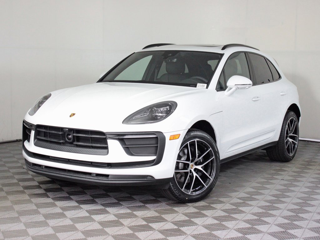 Used 2025 Porsche Macan image 1