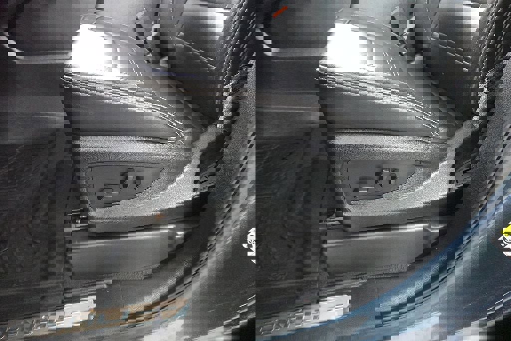 Used 2019 GMC Yukon Denali w/ Denali Ultimate Package image 11