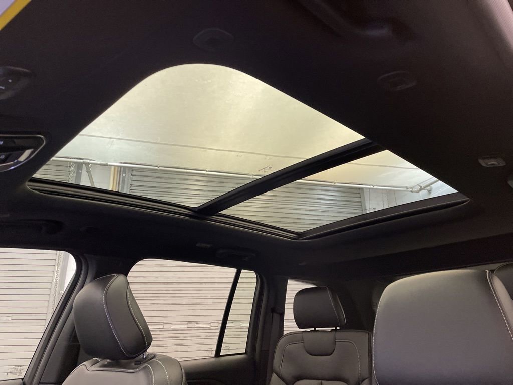 New 2025 Jeep Grand Cherokee Limited image 14