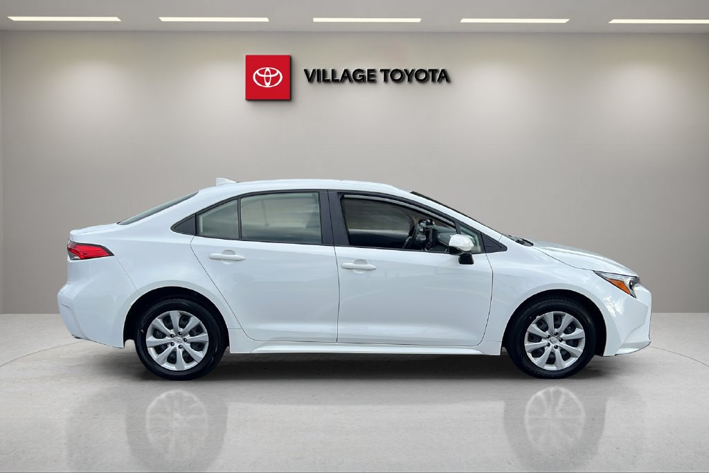 Used 2026 Toyota Corolla LE FWD image 6