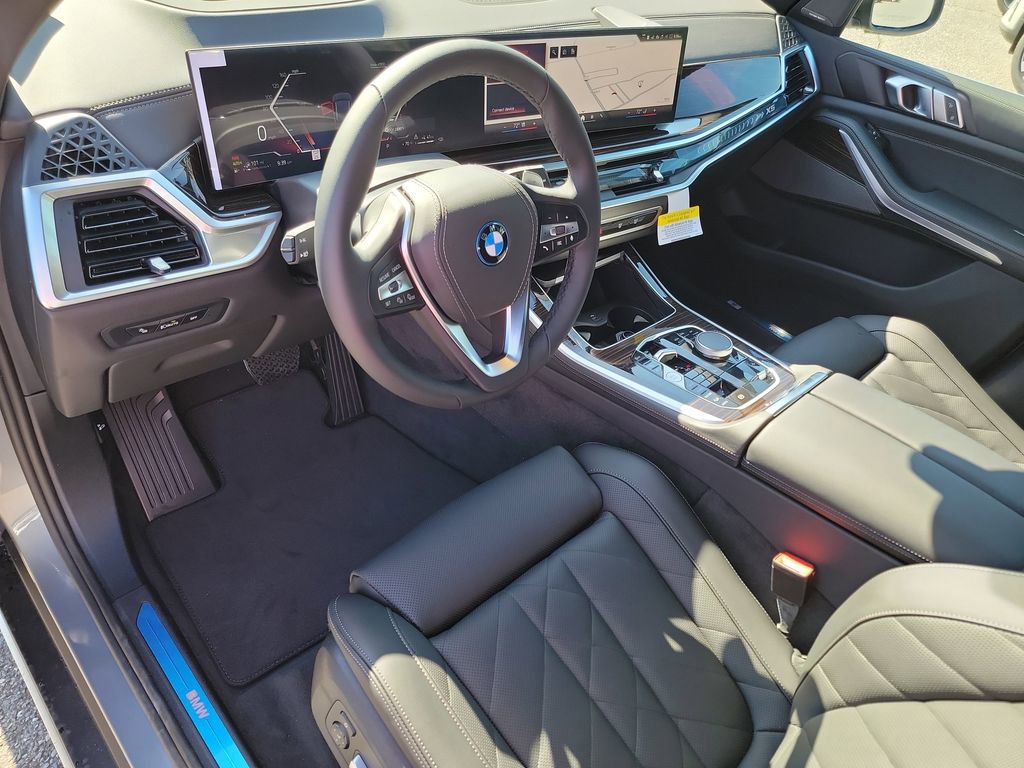 New 2026 BMW X5 xDrive50e w/ Premium Package image 8