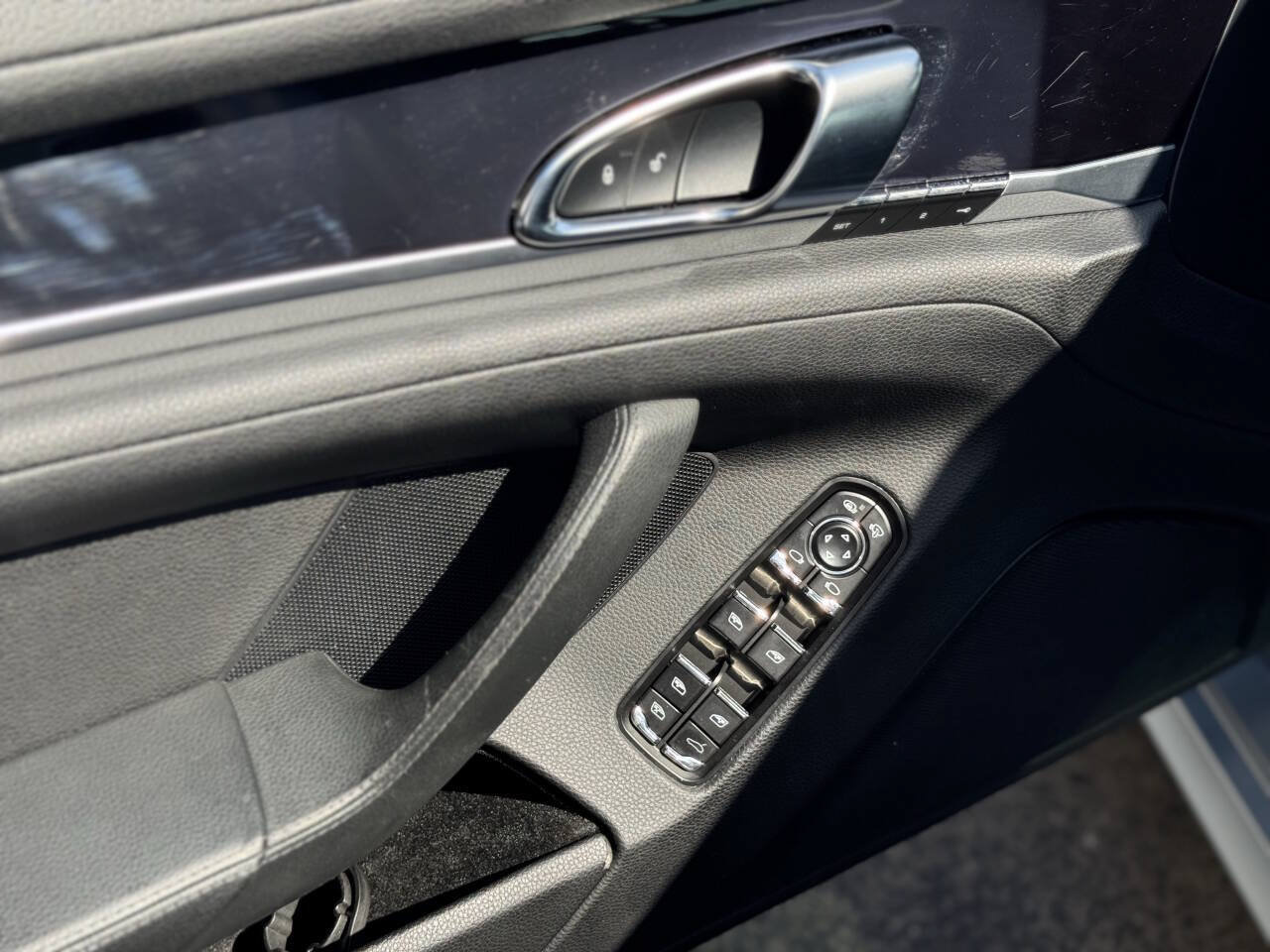 Used 2015 Porsche Panamera S RWD image 15