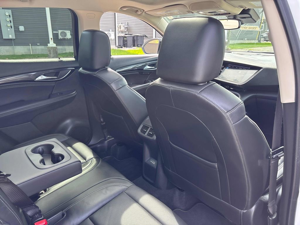 Used 2021 Buick Envision Essence w/ Sport Touring Package FWD image 29