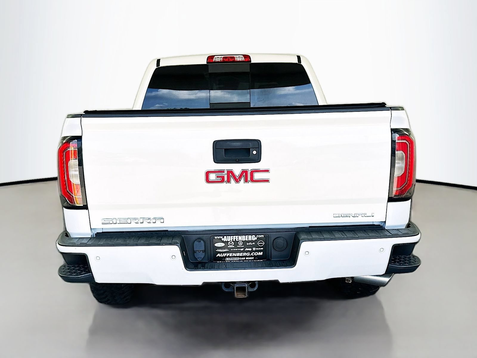 Used 2017 GMC Sierra 1500 Denali w/ Denali Ultimate Package AWD/4WD image 6