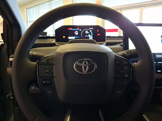 Used 2026 Toyota C-HR AWD/4WD image 16