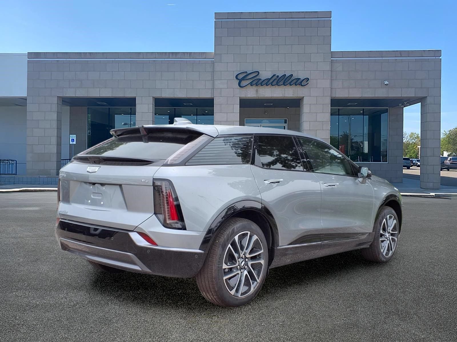 New 2027 Cadillac Optiq Sport w/ LPO, Floor Liner Package AWD/4WD image 4