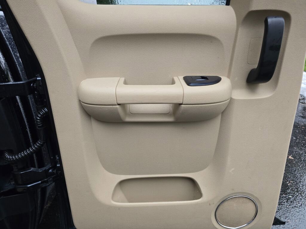 Used 2013 Chevrolet Silverado 1500 LTZ w/ Max Trailering Pack image 25