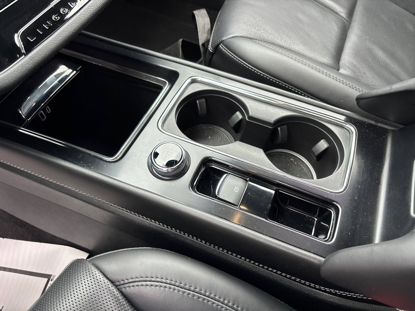 Certified 2022 Lincoln Corsair Reserve w/ Elements Package FWD image 23
