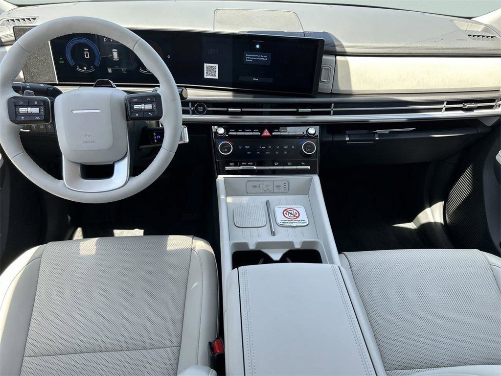 Used 2025 Hyundai Santa Fe SEL image 9