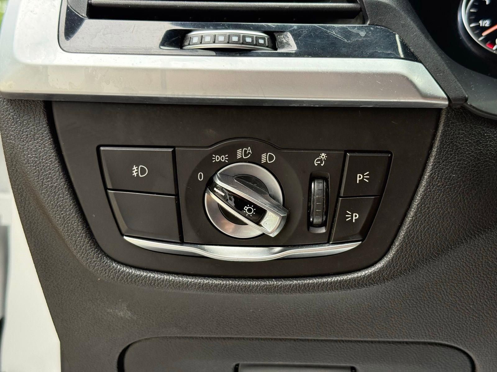 Used 2019 BMW X3 xDrive30i w/ Executive Package AWD/4WD image 39