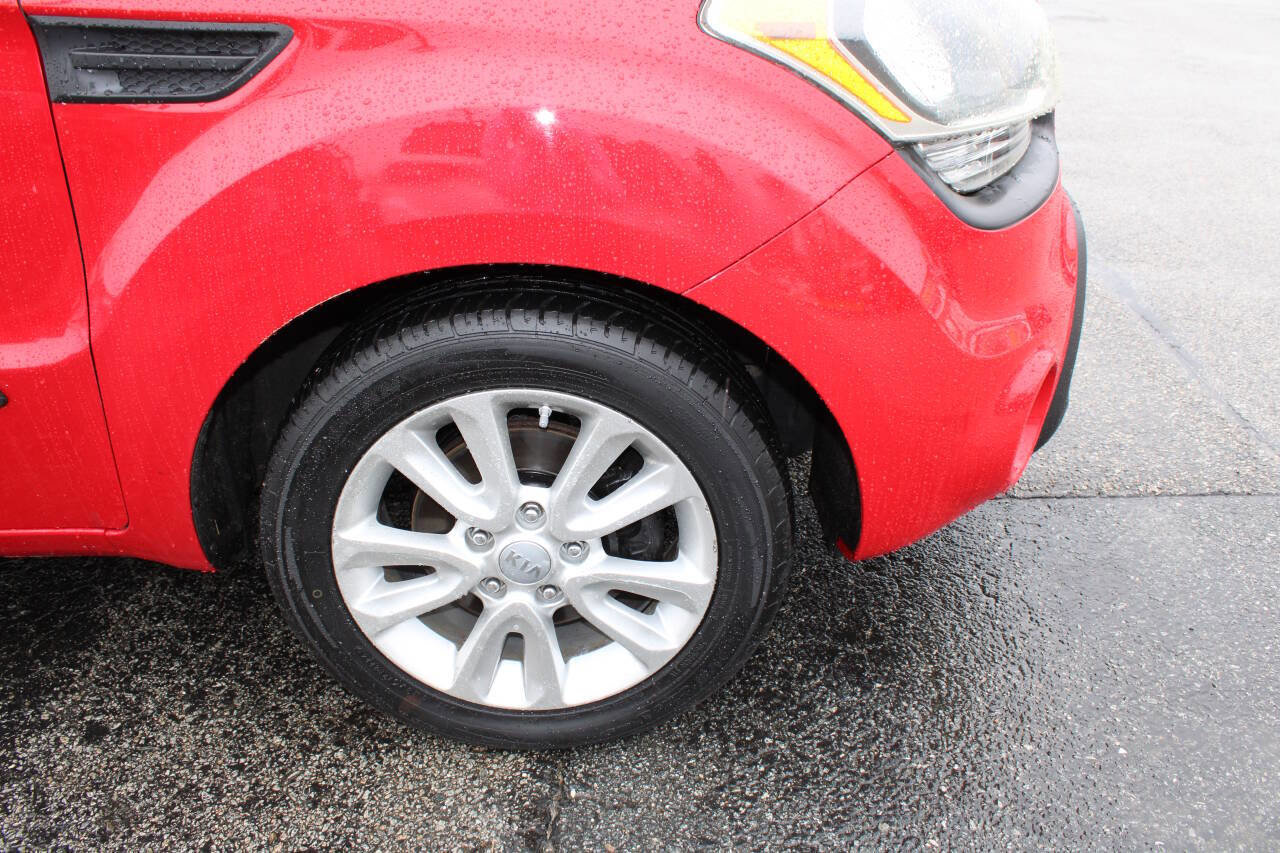Used 2013 Kia Soul + w/ Audio Pkg image 14