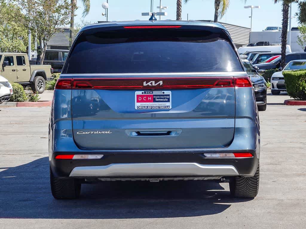 Used 2022 Kia Carnival EX FWD image 5