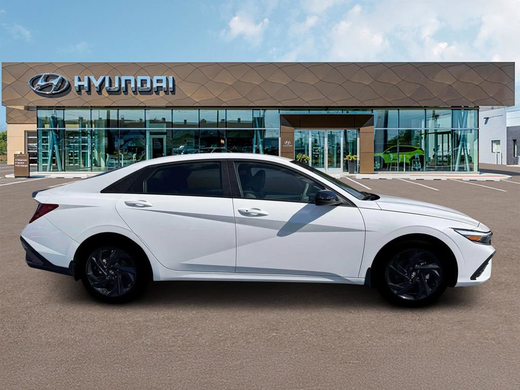 New 2026 Hyundai Elantra Sport image 9