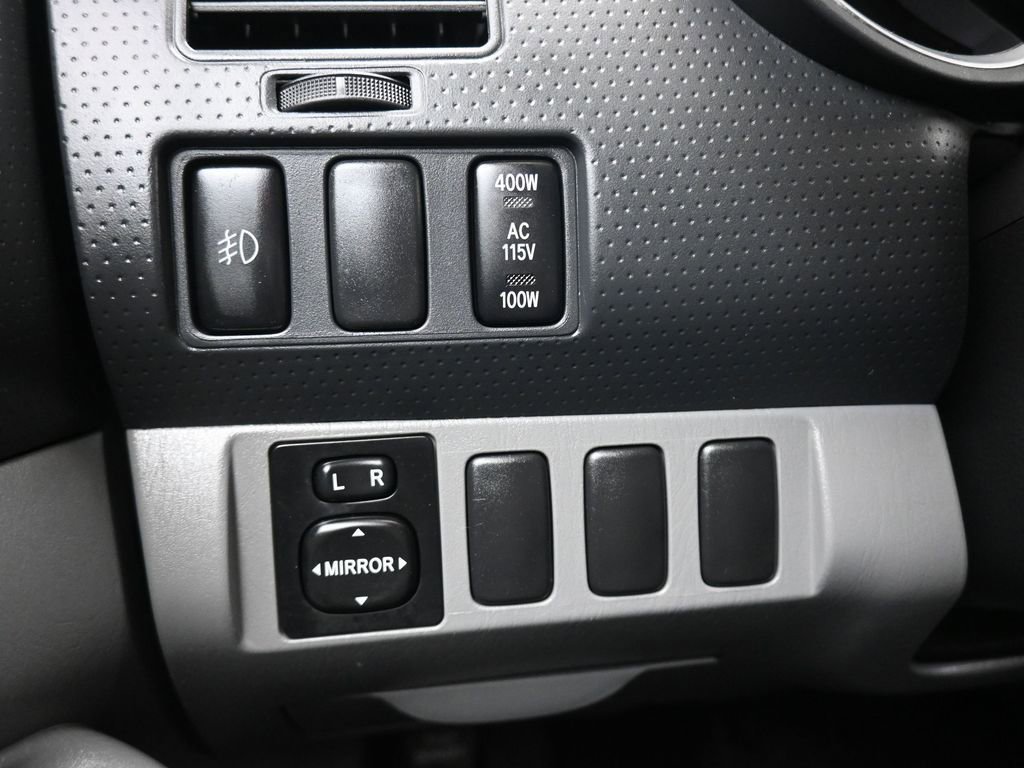 Used 2005 Toyota Tacoma PreRunner image 21