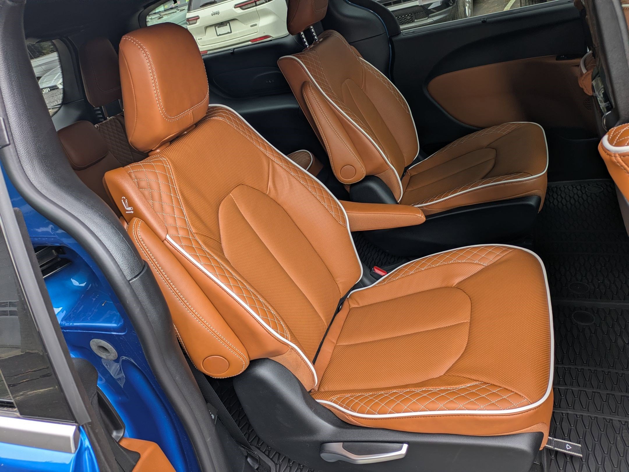 New 2026 Chrysler Pacifica Pinnacle image 30