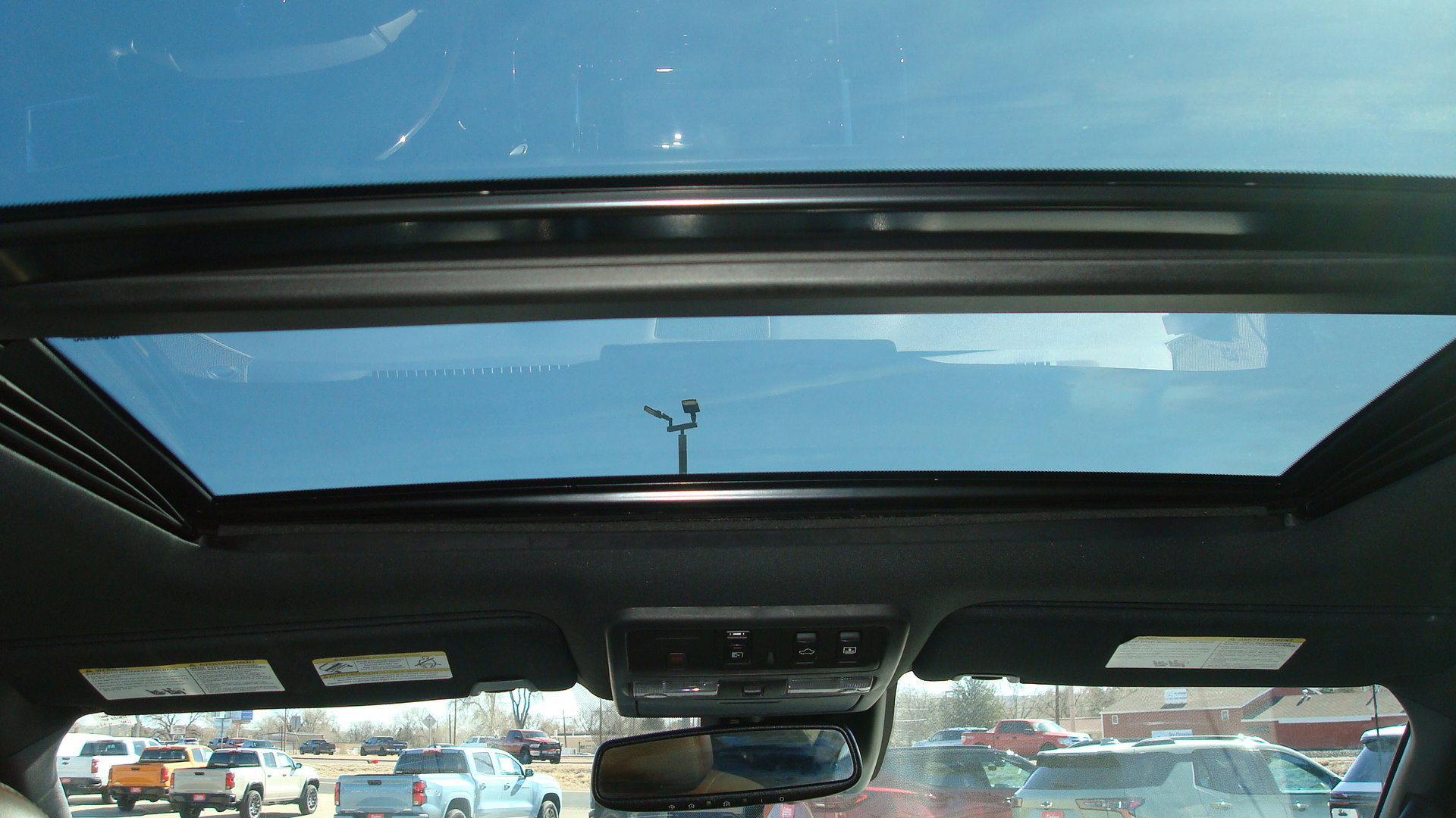 Used 2021 Nissan Titan Platinum Reserve w/ Moonroof Package image 12