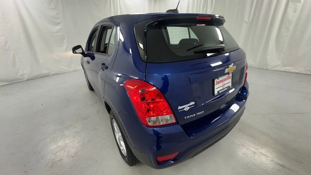 Used 2017 Chevrolet Trax LS AWD/4WD image 5