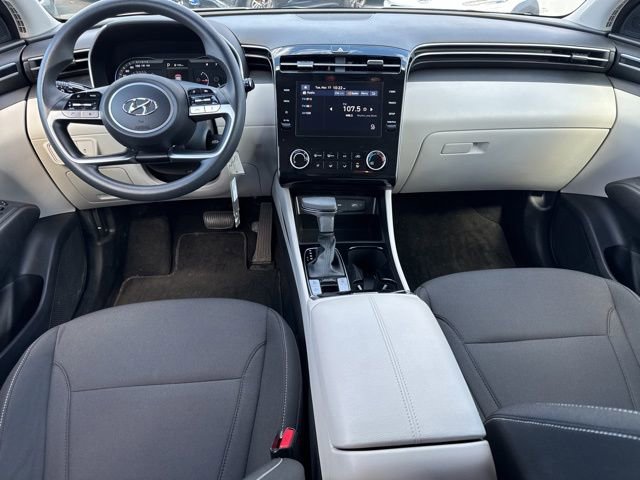 Used 2023 Hyundai Tucson SE image 4