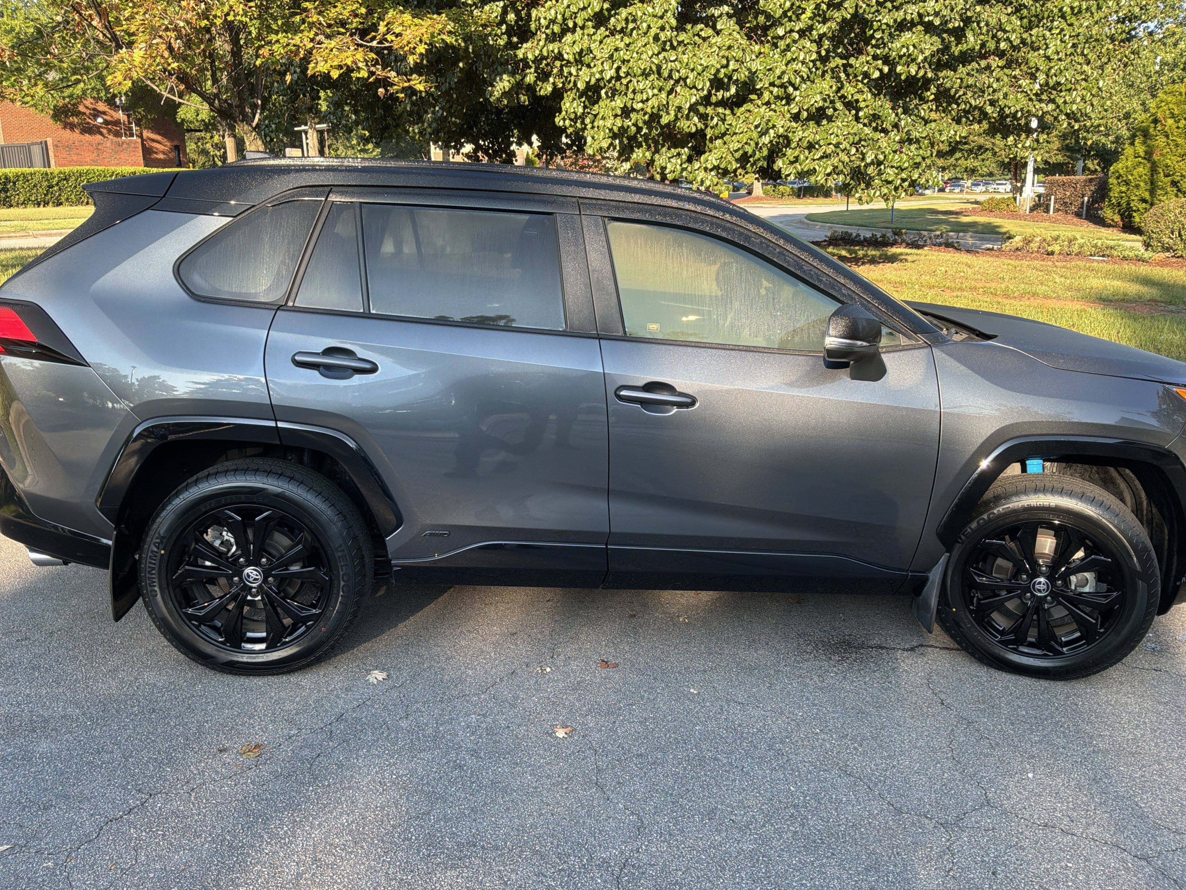 Used 2024 Toyota RAV4 XSE AWD/4WD image 11