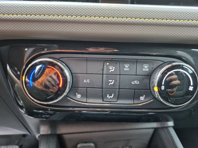 Used 2024 Chevrolet TrailBlazer ACTIV w/ Driver Confidence Package image 22