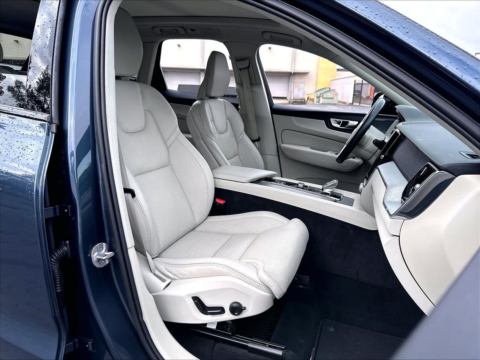 Used 2024 Volvo XC60 B5 Ultimate w/ Protection Package Premier AWD/4WD image 10