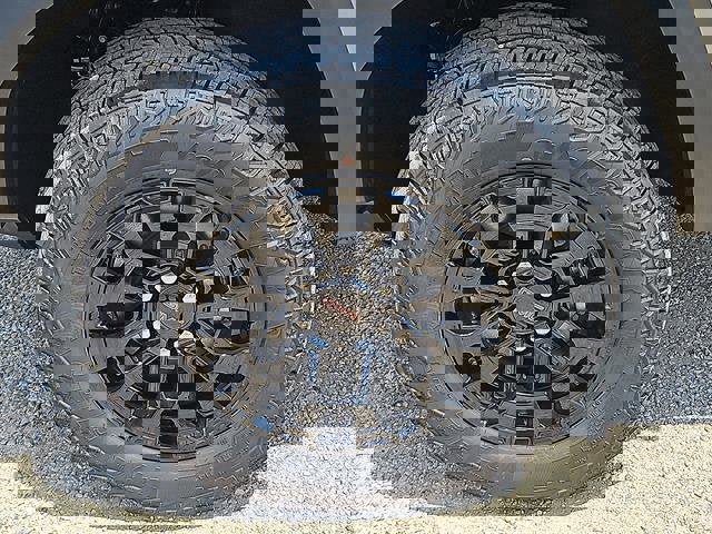 New 2026 GMC Canyon Elevation w/ Convenience Package image 10