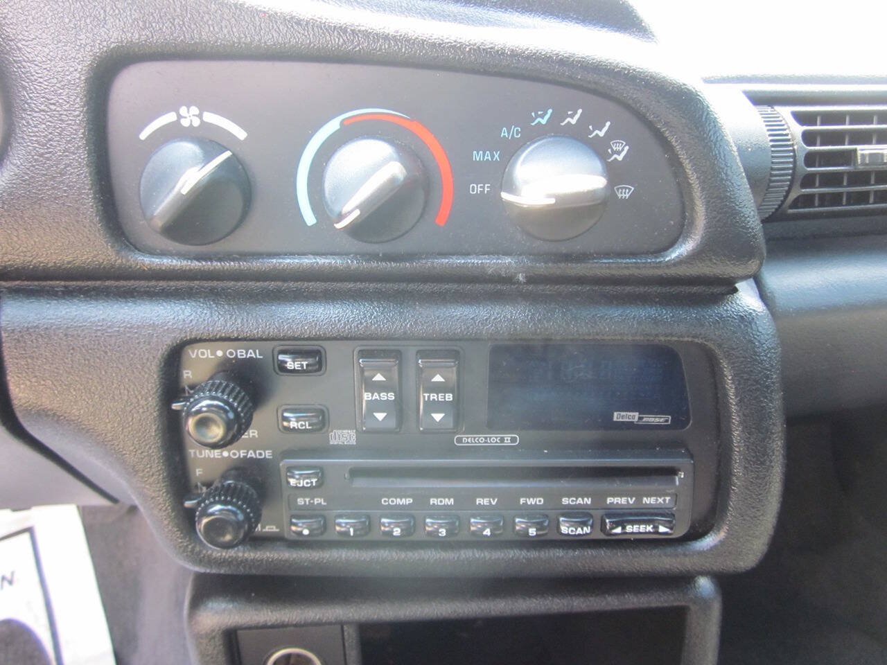 Used 1996 Chevrolet Camaro Z28 RWD image 18