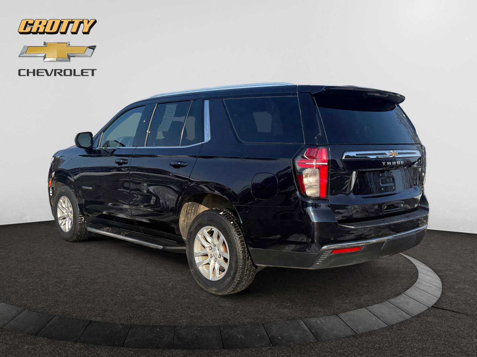 Used 2021 Chevrolet Tahoe LT image 3