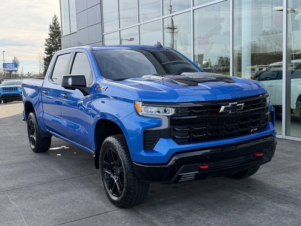 Used 2025 Chevrolet Silverado 1500 LT Trail Boss w/ LT Trail Boss Premium Package image 2