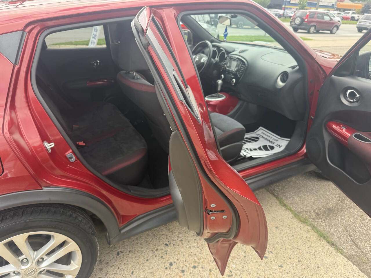 Used 2015 Nissan Juke SV image 13
