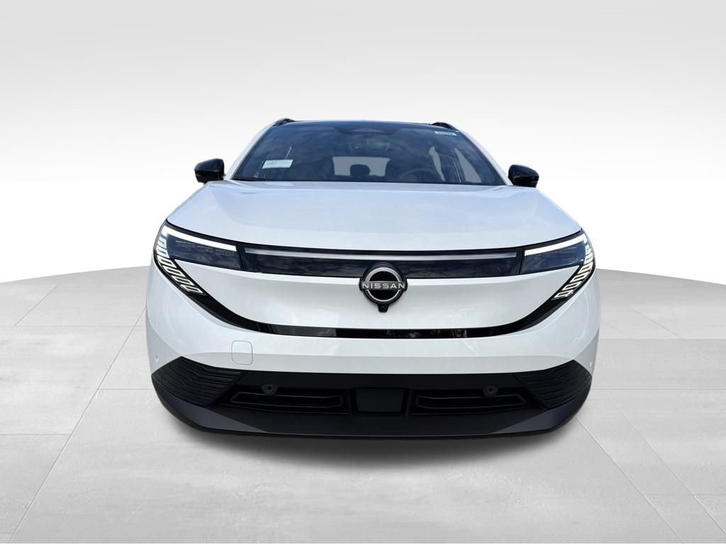 New 2026 Nissan Leaf Platinum+ w/ Cargo Package (Platinum+) FWD image 2