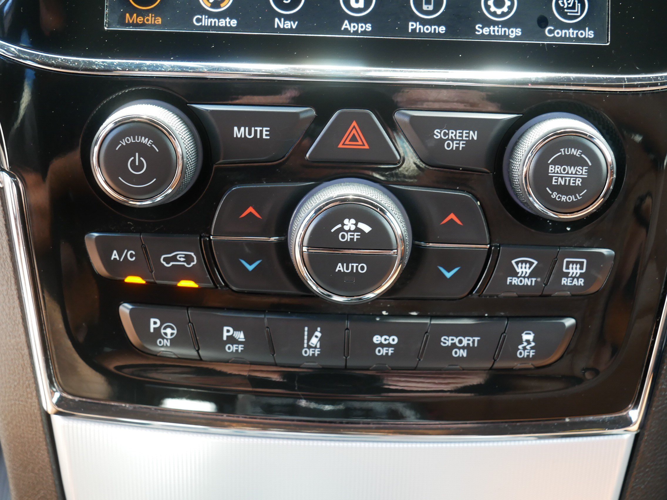 Used 2021 Jeep Grand Cherokee Summit AWD/4WD image 23