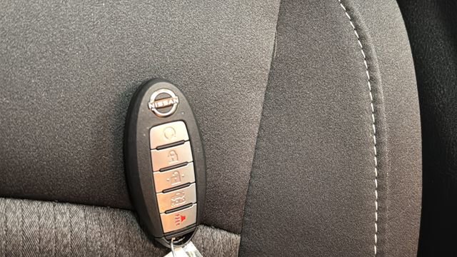 Used 2025 Nissan Altima 2.5 S FWD image 35