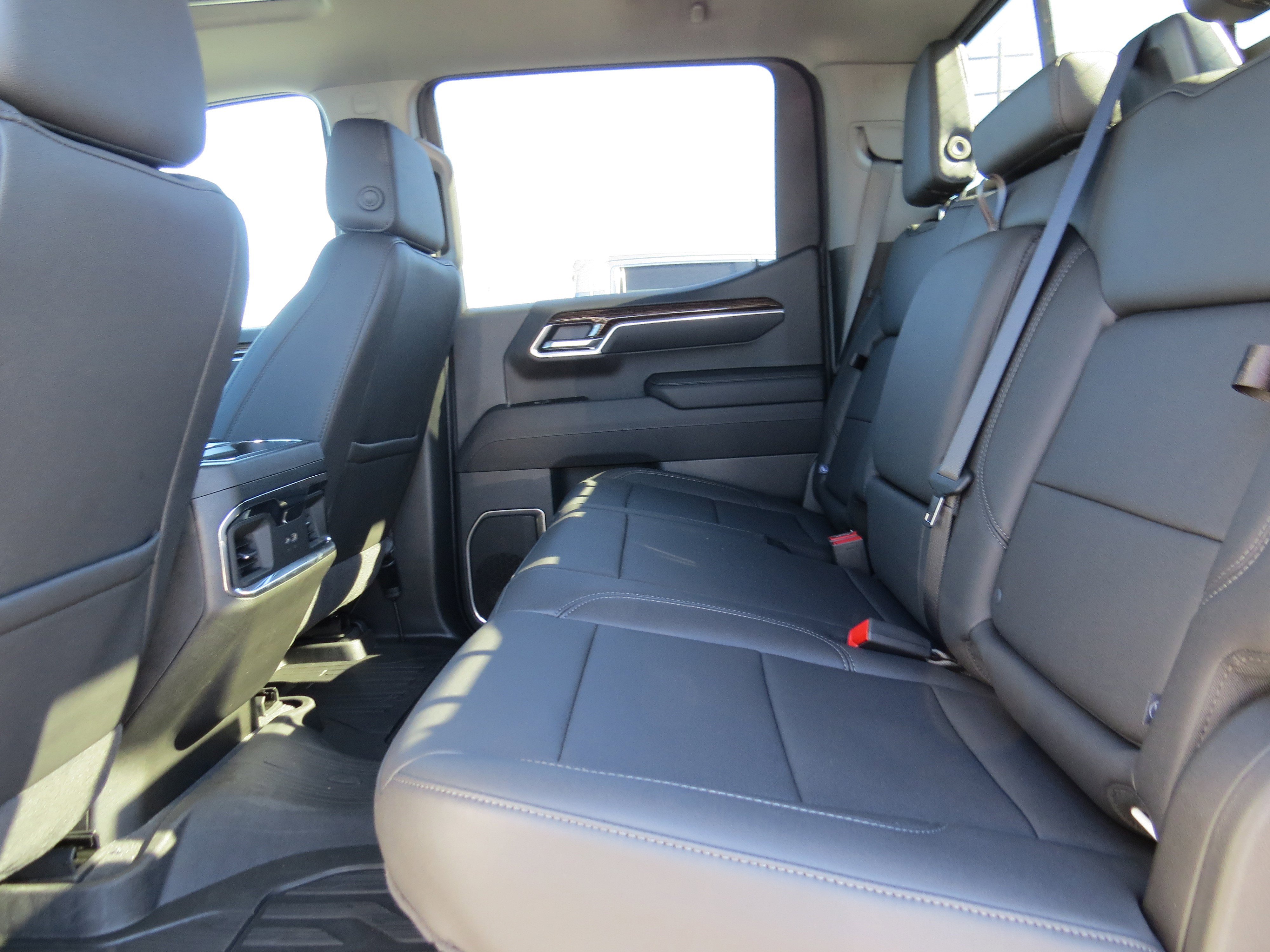 New 2025 GMC Sierra 1500 Elevation w/ Elevation Premium Package image 17