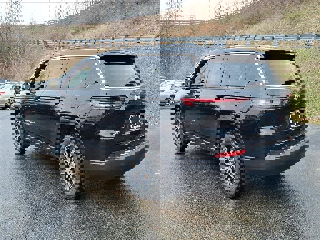 New 2025 Jeep Grand Cherokee L Limited w/ MOPAR Finishing Package image 3
